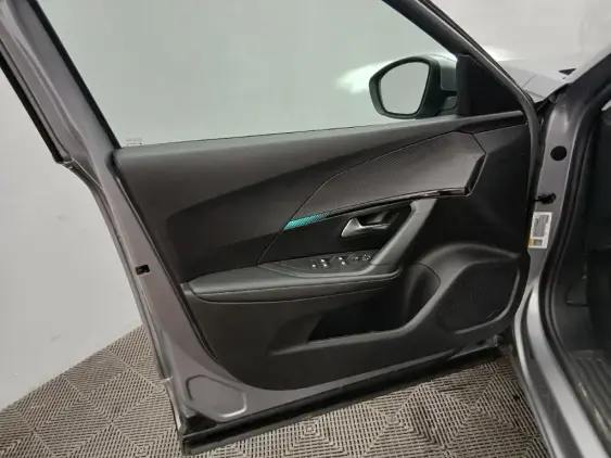 PEUGEOT 2008 II - voiture d'occasion - Photo 18