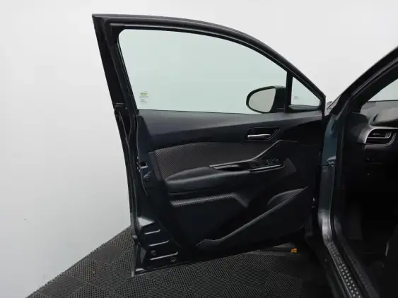 TOYOTA C-HR - voiture d'occasion - Photo 19