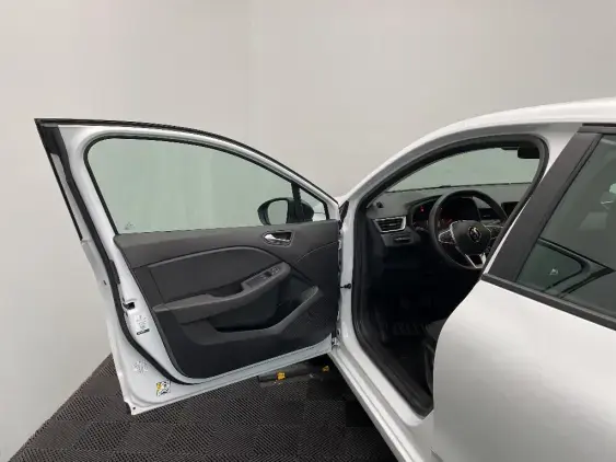 RENAULT CLIO V - voiture d'occasion - Photo 19