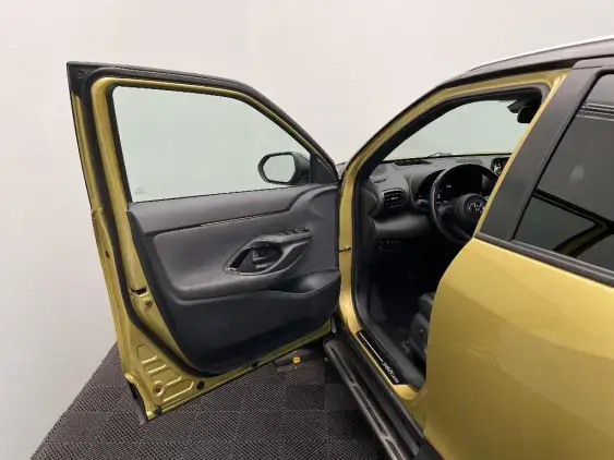 TOYOTA YARIS CROSS I - voiture d'occasion - Photo 19