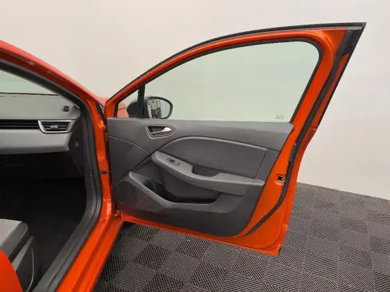 RENAULT CLIO V - voiture d'occasion - Photo 20