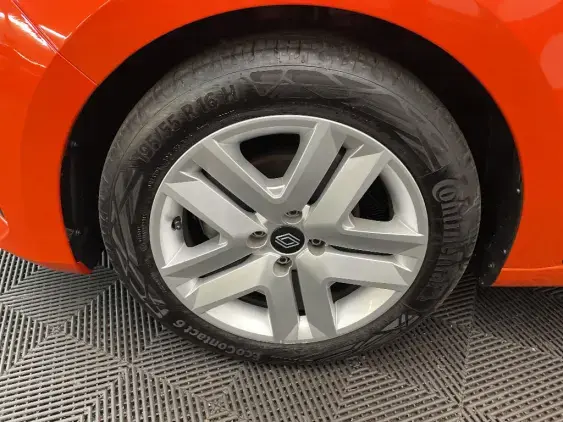 RENAULT CLIO V - voiture d'occasion - Photo 23