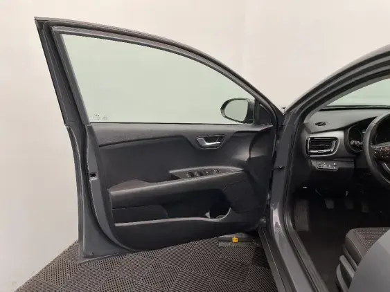 KIA STONIC - voiture d'occasion - Photo 19