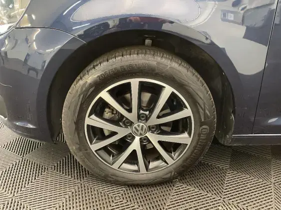 VOLKSWAGEN TOURAN II - voiture d'occasion - Photo 22