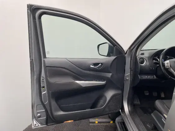 NISSAN NP300 NAVARA IV - voiture d'occasion - Photo 19