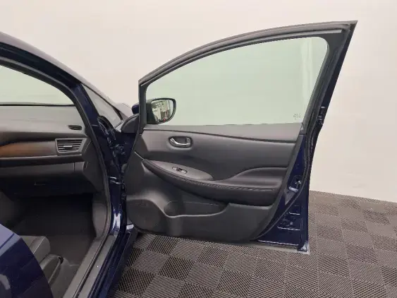 NISSAN LEAF II - voiture d'occasion - Photo 20