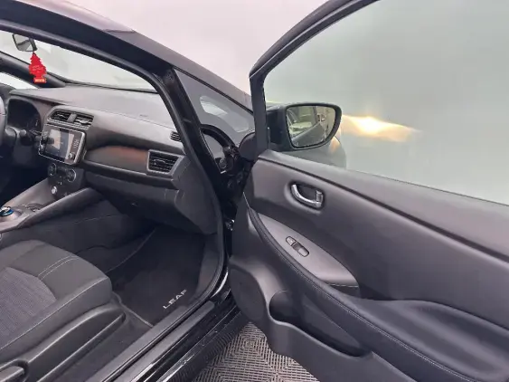 NISSAN LEAF II - voiture d'occasion - Photo 19