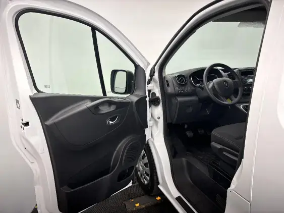 RENAULT TRAFIC FG III - voiture d'occasion - Photo 17