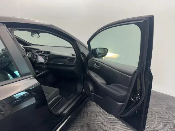 NISSAN LEAF II - voiture d'occasion - Photo 20