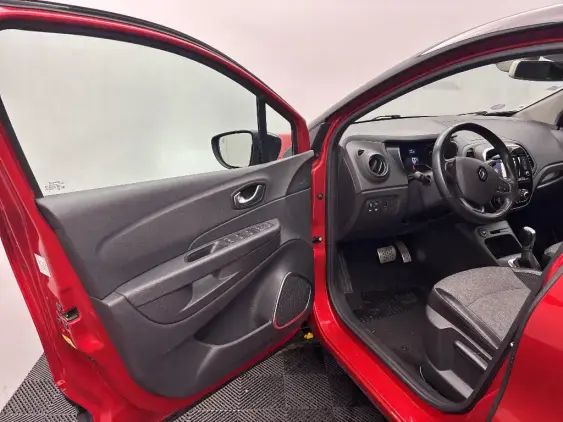 RENAULT CAPTUR - voiture d'occasion - Photo 19