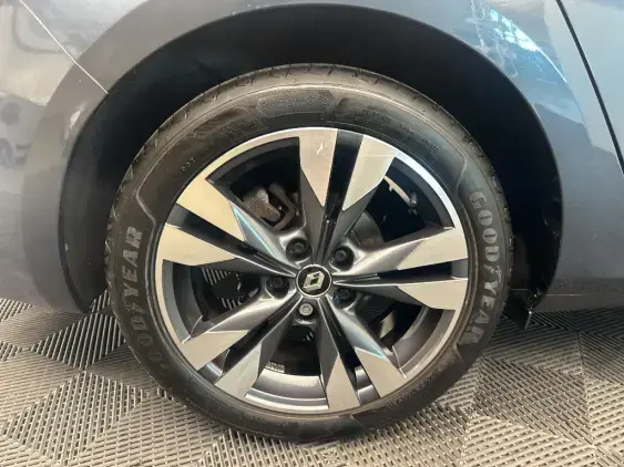 RENAULT MEGANE ESTATE IV - voiture d'occasion - Photo 25