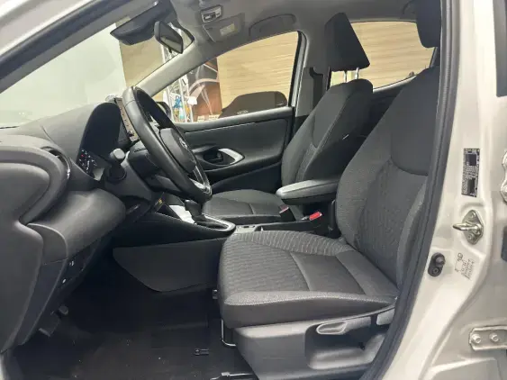 TOYOTA YARIS IV - voiture d'occasion - Photo 18