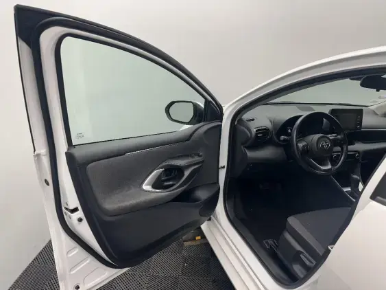 TOYOTA YARIS IV - voiture d'occasion - Photo 19