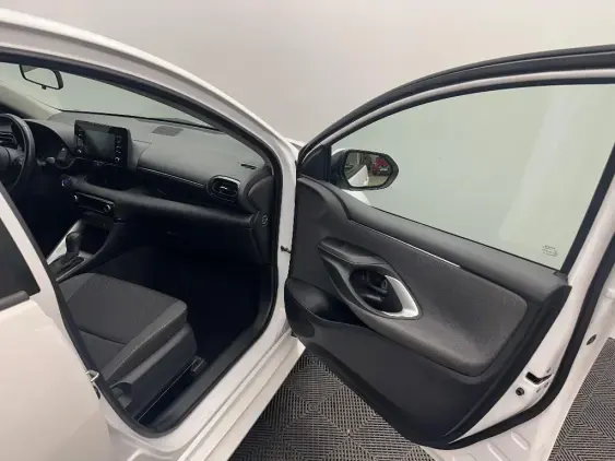 TOYOTA YARIS IV - voiture d'occasion - Photo 20