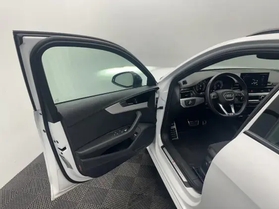 AUDI A4 AVANT - voiture d'occasion - Photo 19