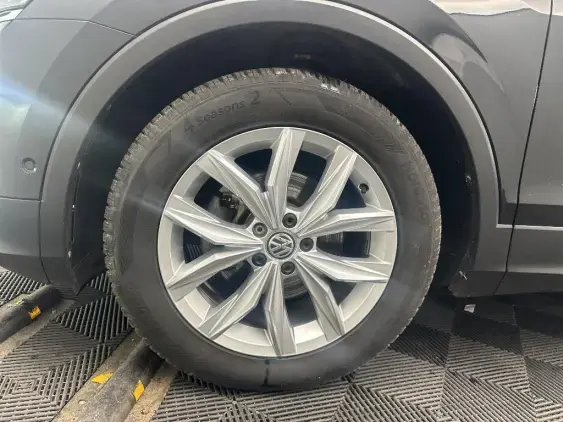 VOLKSWAGEN TIGUAN II - voiture d'occasion - Photo 23