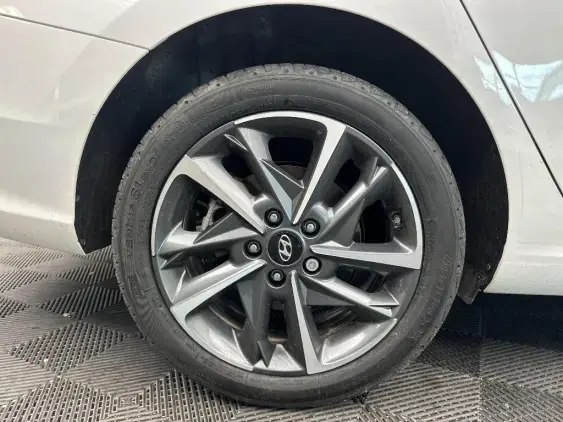HYUNDAI I30 SW II - voiture d'occasion - Photo 24