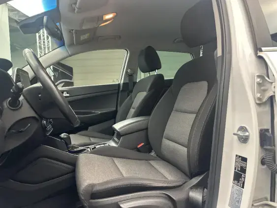 HYUNDAI TUCSON II - voiture d'occasion - Photo 18