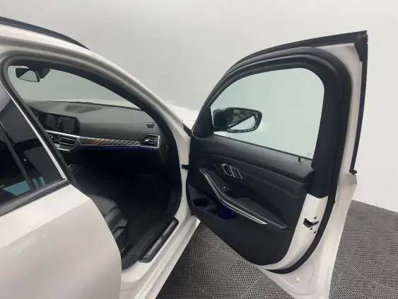 BMW SERIE 3 TOURING VII - voiture d'occasion - Photo 19