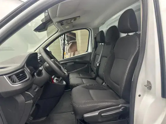 NISSAN PRIMASTAR FG II - voiture d'occasion - Photo 18