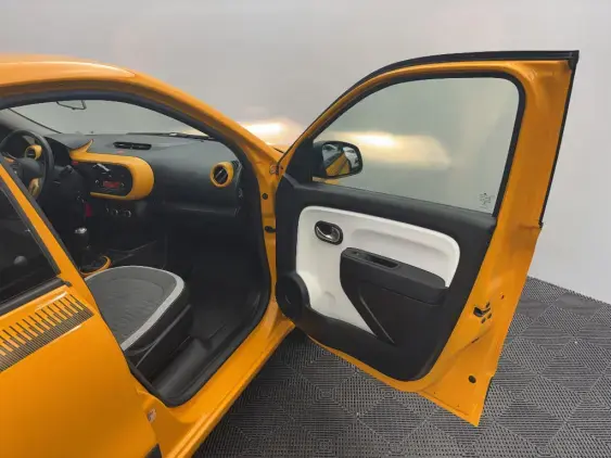 RENAULT TWINGO III - voiture d'occasion - Photo 19