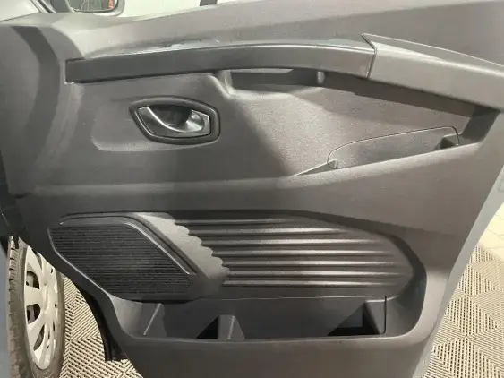 NISSAN PRIMASTAR FG II - voiture d'occasion - Photo 18