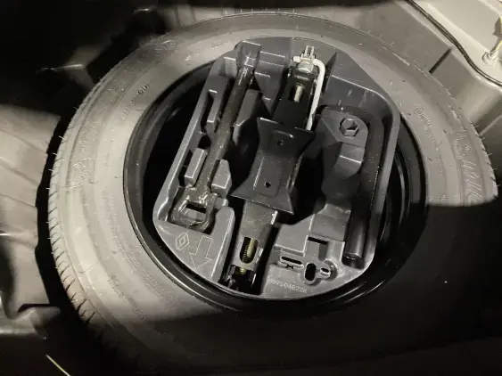 RENAULT MEGANE IV - voiture d'occasion - Photo 17