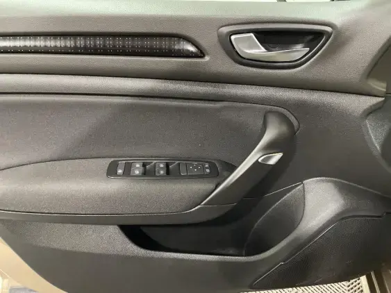 RENAULT MEGANE IV - voiture d'occasion - Photo 19