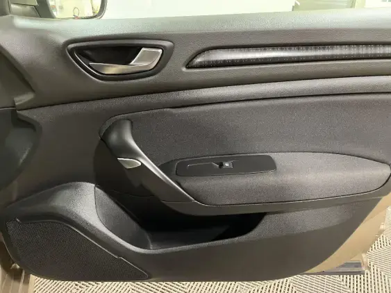 RENAULT MEGANE IV - voiture d'occasion - Photo 20