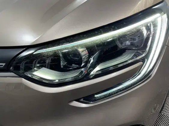 RENAULT MEGANE IV - voiture d'occasion - Photo 22