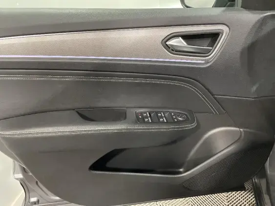 RENAULT ARKANA - voiture d'occasion - Photo 19