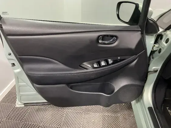 NISSAN LEAF II - voiture d'occasion - Photo 19