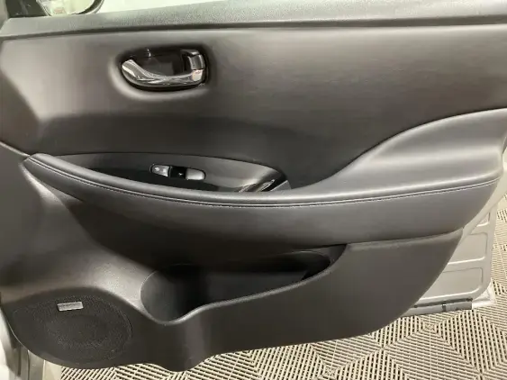 NISSAN LEAF II - voiture d'occasion - Photo 19