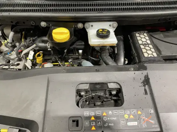 RENAULT SCENIC IV - voiture d'occasion - Photo 20