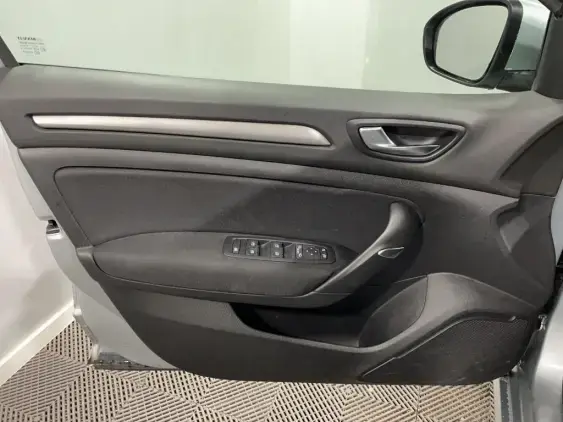 RENAULT MEGANE IV - voiture d'occasion - Photo 19