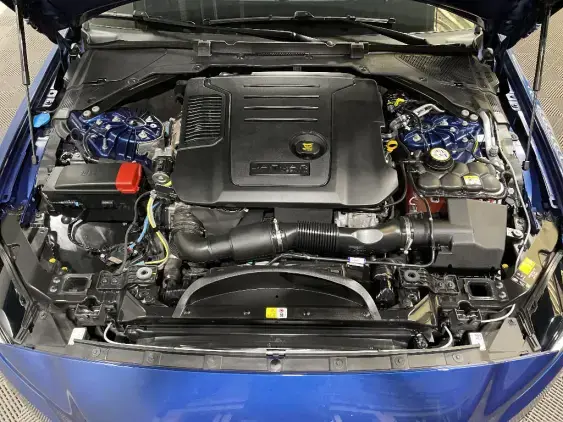 JAGUAR XE - voiture d'occasion - Photo 20