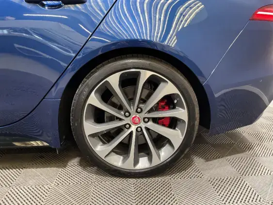 JAGUAR XE - voiture d'occasion - Photo 23
