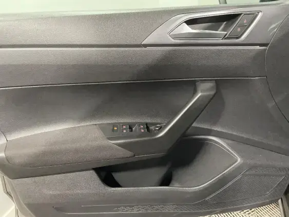 VOLKSWAGEN POLO VI - voiture d'occasion - Photo 19