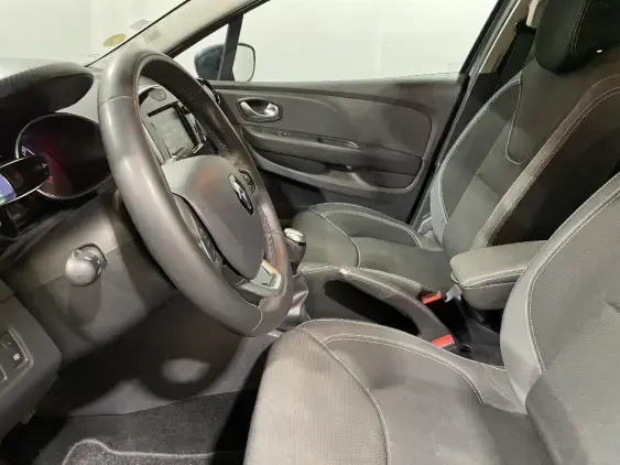 RENAULT CLIO ESTATE IV - voiture d'occasion - Photo 17