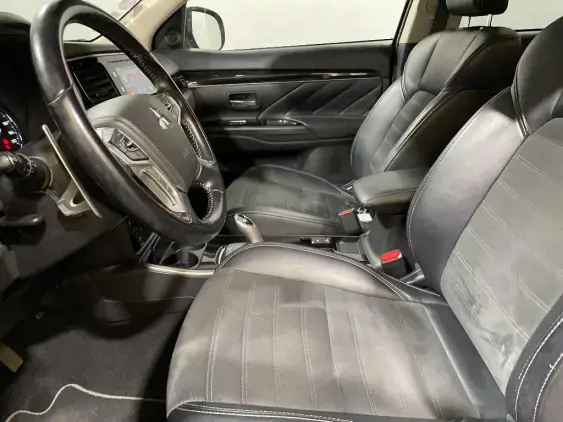 MITSUBISHI OUTLANDER III - voiture d'occasion - Photo 17