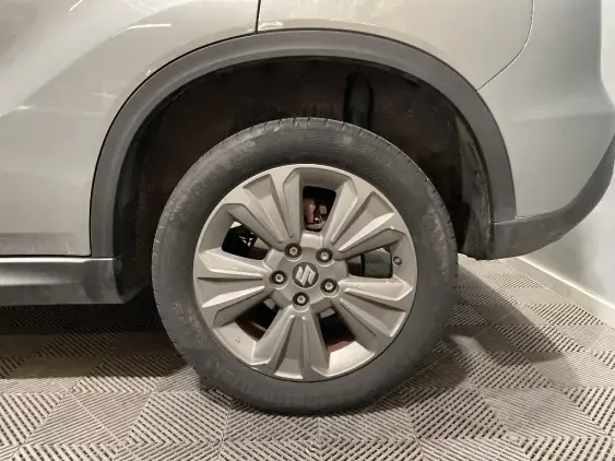 SUZUKI VITARA IV - voiture d'occasion - Photo 24