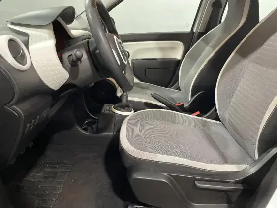 RENAULT TWINGO III - voiture d'occasion - Photo 17