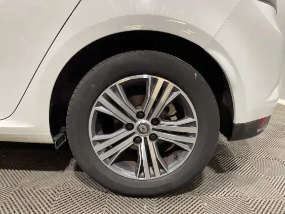 RENAULT MEGANE IV - voiture d'occasion - Photo 24