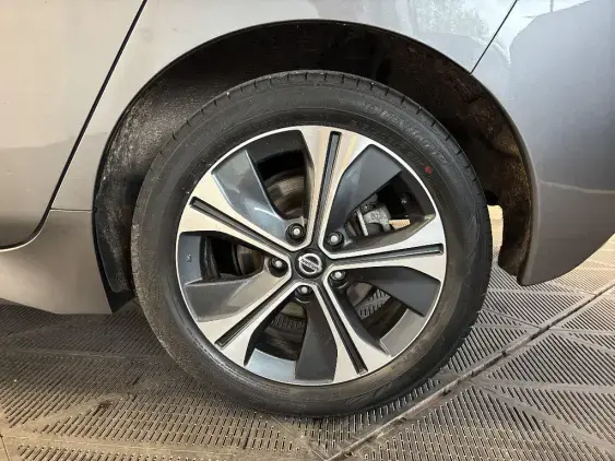 NISSAN LEAF II - voiture d'occasion - Photo 23