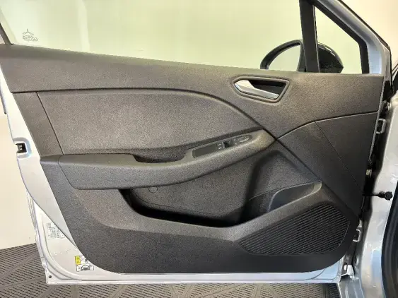 RENAULT CLIO V - voiture d'occasion - Photo 19