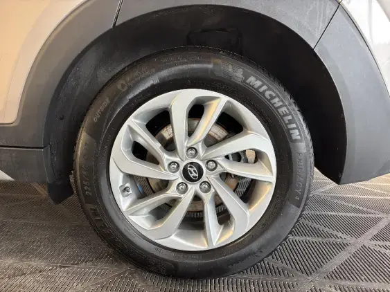 HYUNDAI TUCSON II - voiture d'occasion - Photo 23