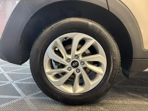 HYUNDAI TUCSON II - voiture d'occasion - Photo 24