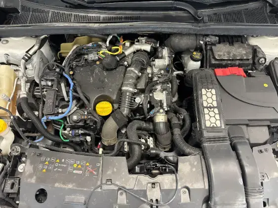 RENAULT MEGANE IV - voiture d'occasion - Photo 20