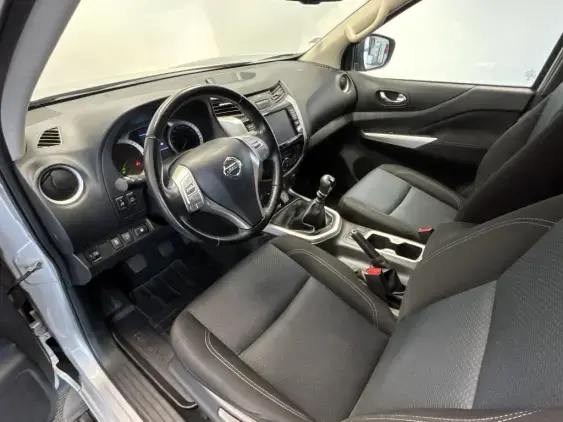 NISSAN NP300 NAVARA IV - voiture d'occasion - Photo 18