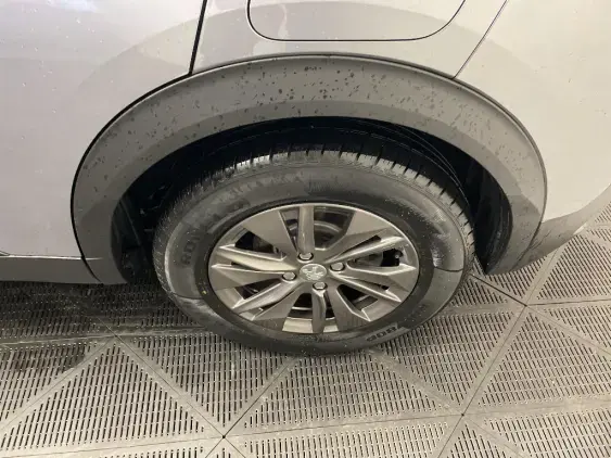 PEUGEOT 2008 ELECTRIQUE II - voiture d'occasion - Photo 24